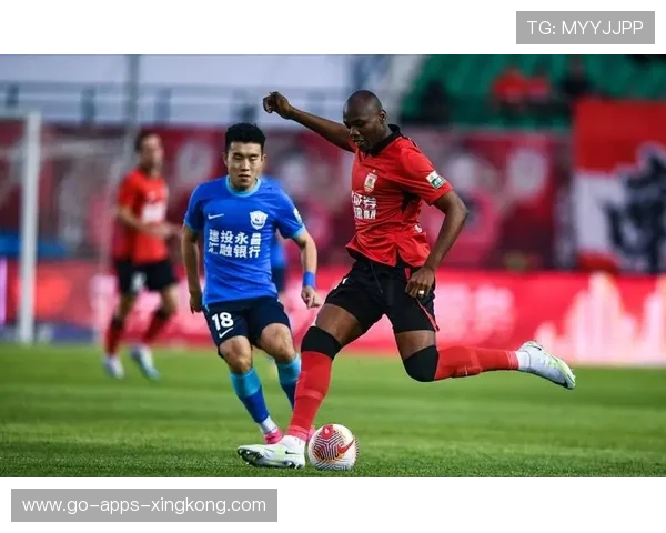 长春亚泰后点插上形成关键威胁,全场沸腾