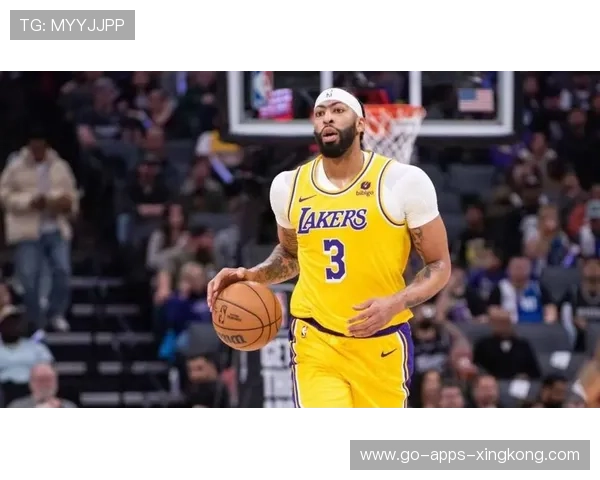 戴维斯篮下阻断对手反扑,洛杉矶优势明显